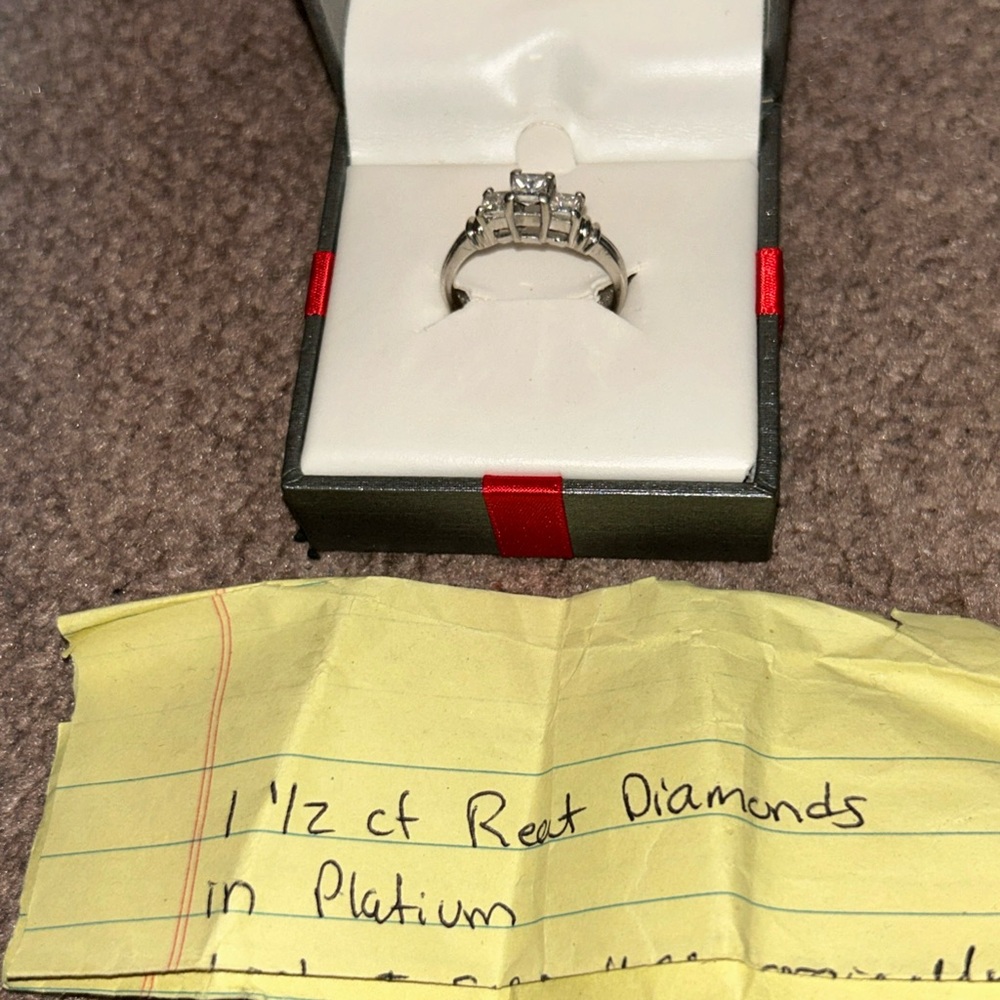 Stunning Platinum Diamond Ring